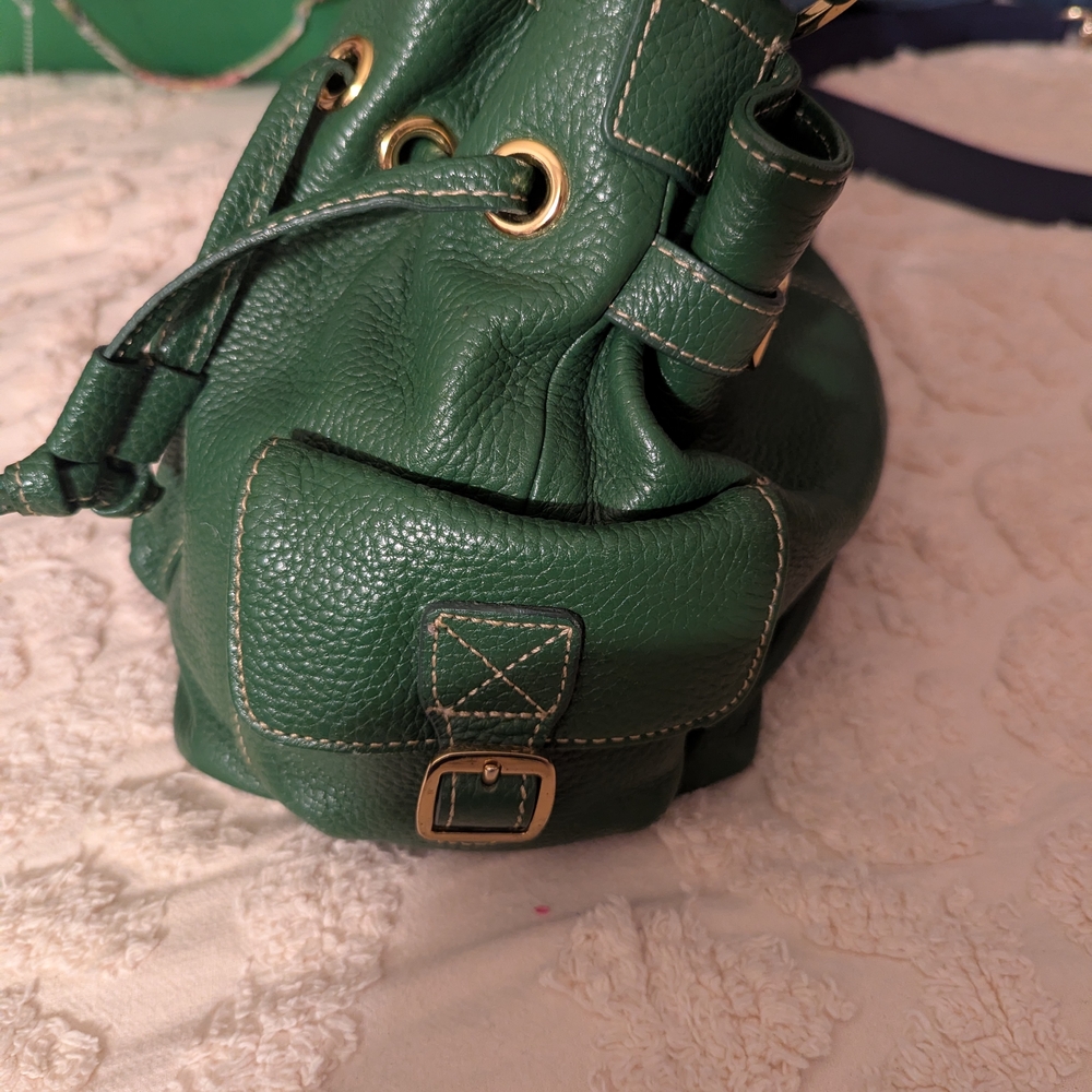 Maxx New York Green Pebbled Leather Shoulder Bag - Picture 4 of 10